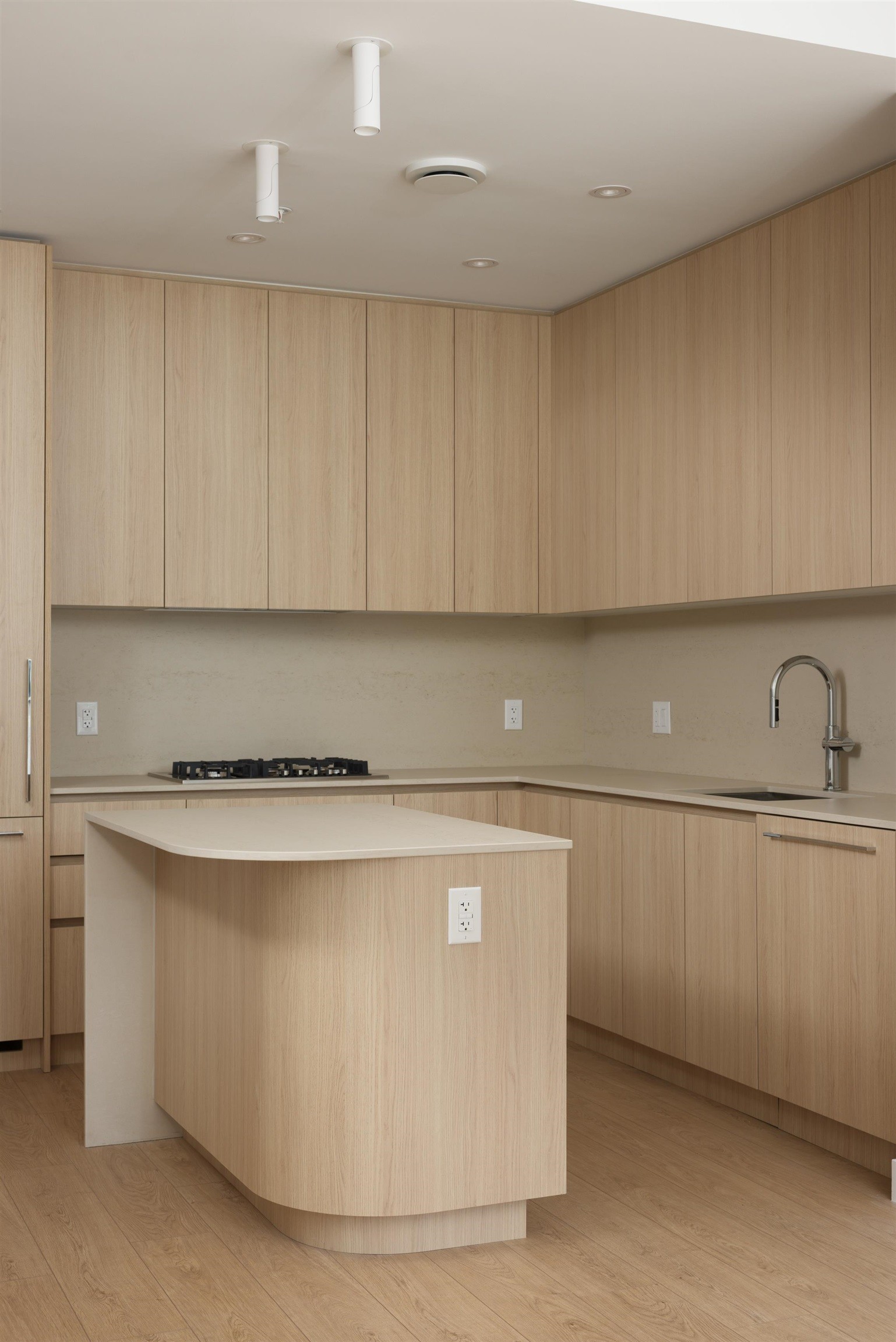 2407 Grandview Highway N, Vancouver, BC - Indoor