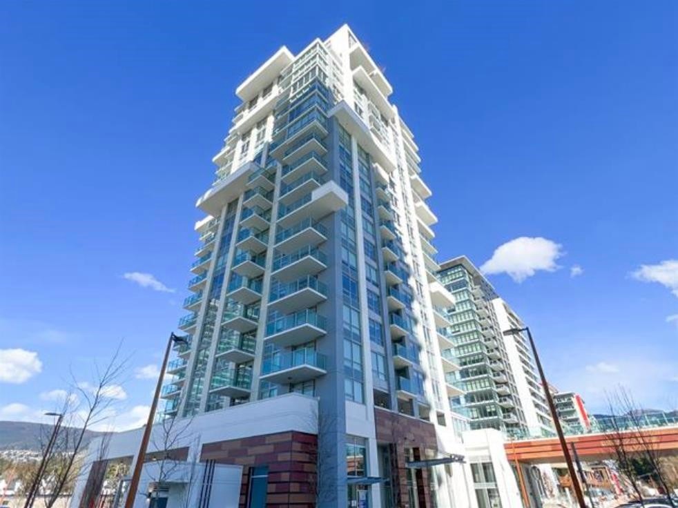701-1675 Lions Gate Lane, North Vancouver, BC - Outdoor With Facade