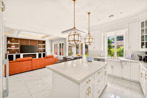 3926 Lockhart Road, Richmond, BC - Indoor Photo Showing Kitchen