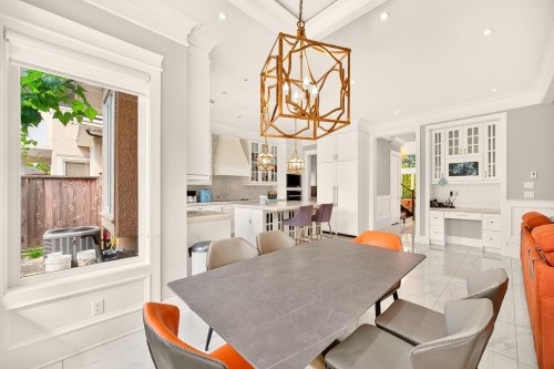 3926 Lockhart Road, Richmond, BC - Indoor Photo Showing Dining Room