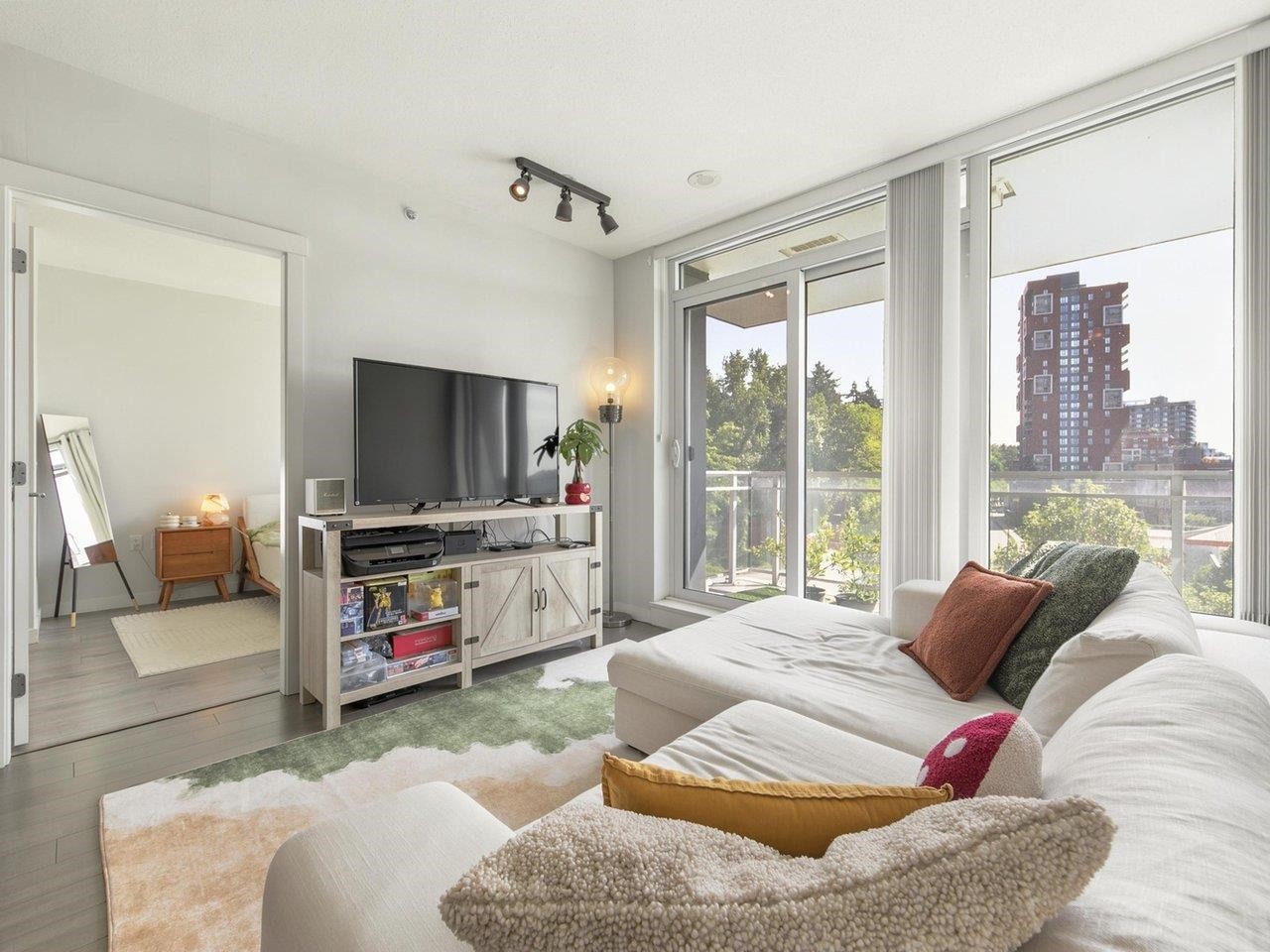 711-3281 Kent Avenue North E, Vancouver, BC - Indoor