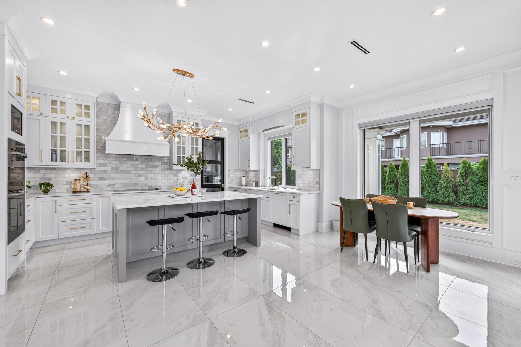 8480 Mowbray Road, Richmond, BC - Indoor
