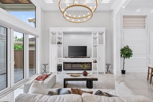 8480 Mowbray Road, Richmond, BC - Indoor Photo Showing Living Room