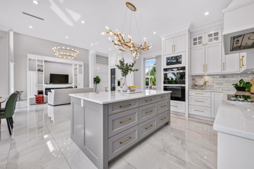 8480 Mowbray Road, Richmond, BC - Indoor Photo Showing Kitchen With Upgraded Kitchen