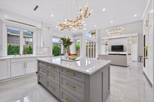 8480 Mowbray Road, Richmond, BC - Indoor Photo Showing Kitchen