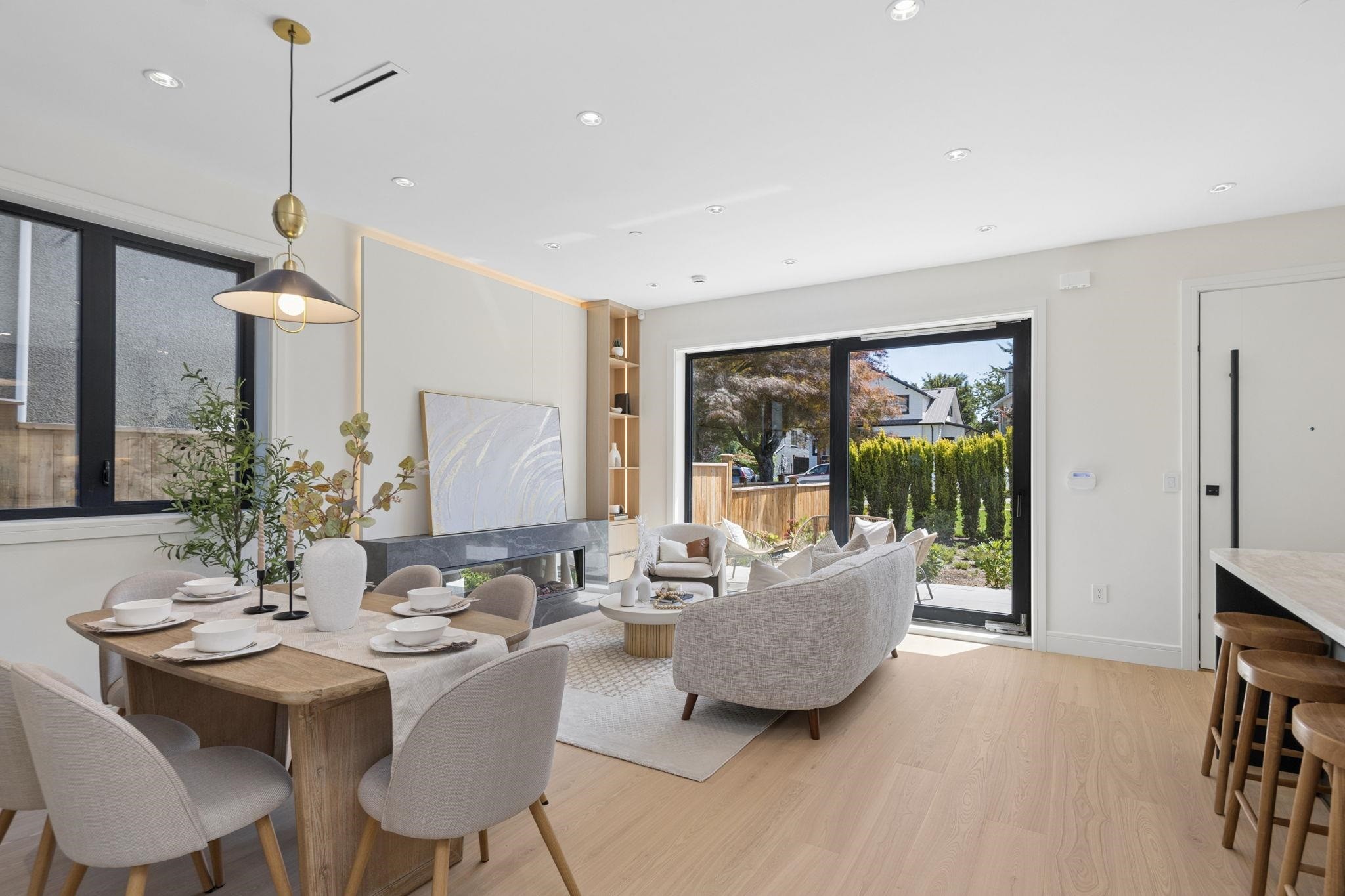 1-2815 Trinity Street, Vancouver, BC - Indoor