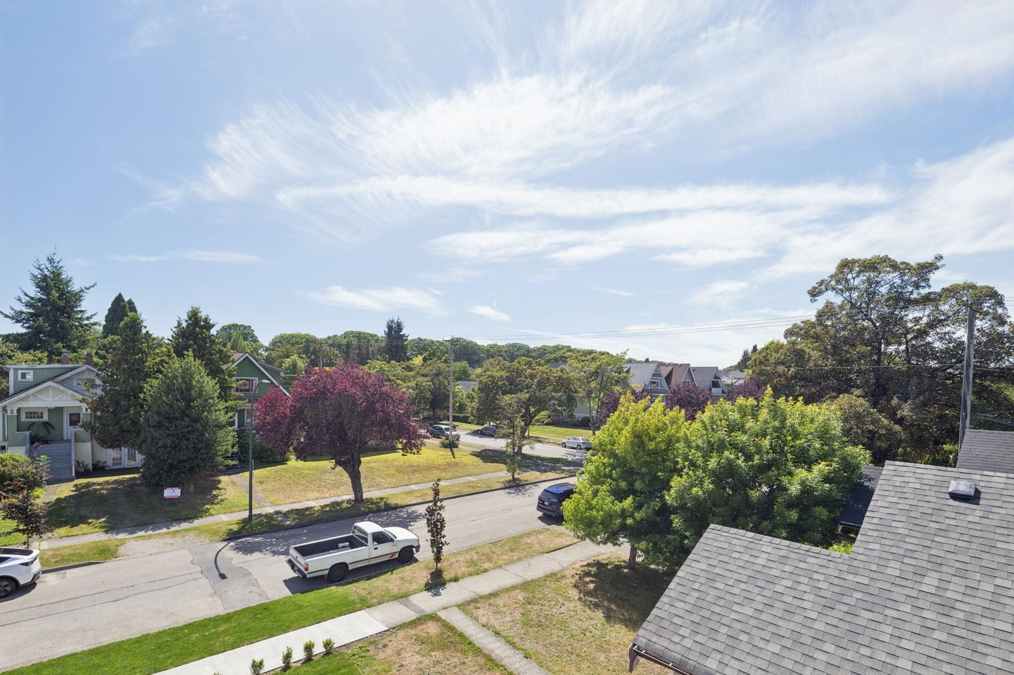 1-2815 Trinity Street, Vancouver, BC - Outdoor With View