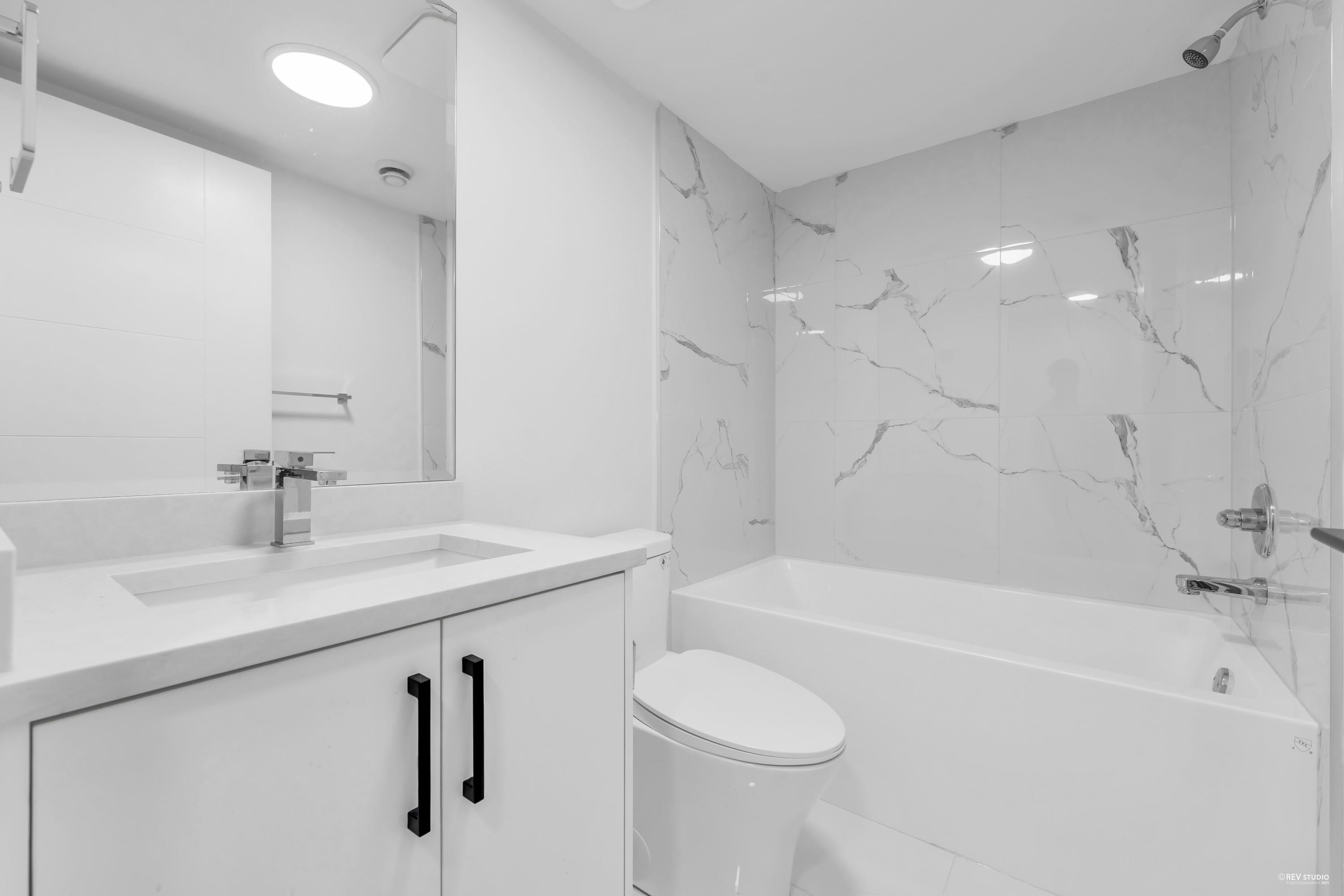 13618 232St Street, Maple Ridge, BC - Indoor Photo Showing Bathroom