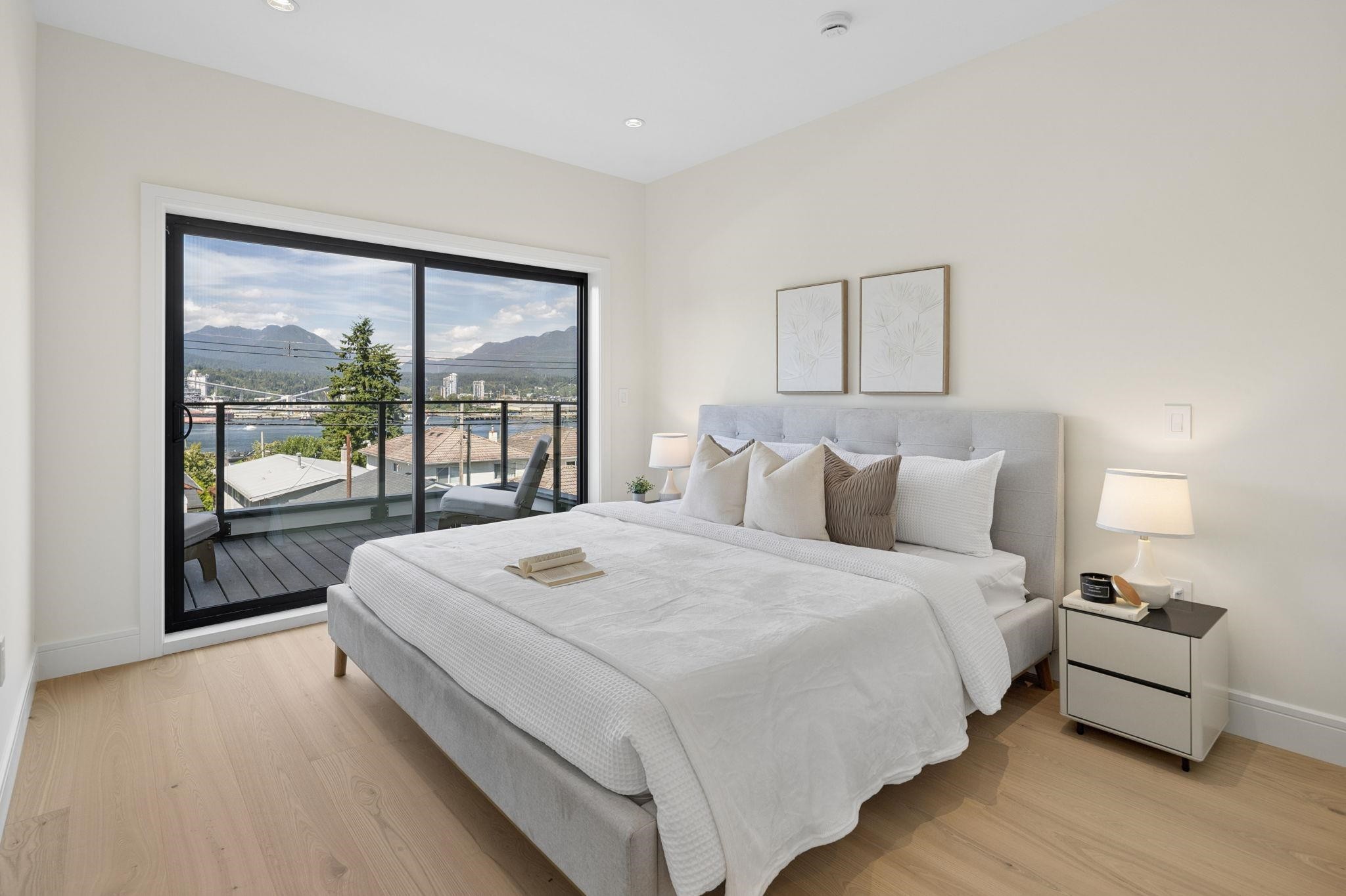 2-2815 Trinity Street, Vancouver, BC - Indoor Photo Showing Bedroom