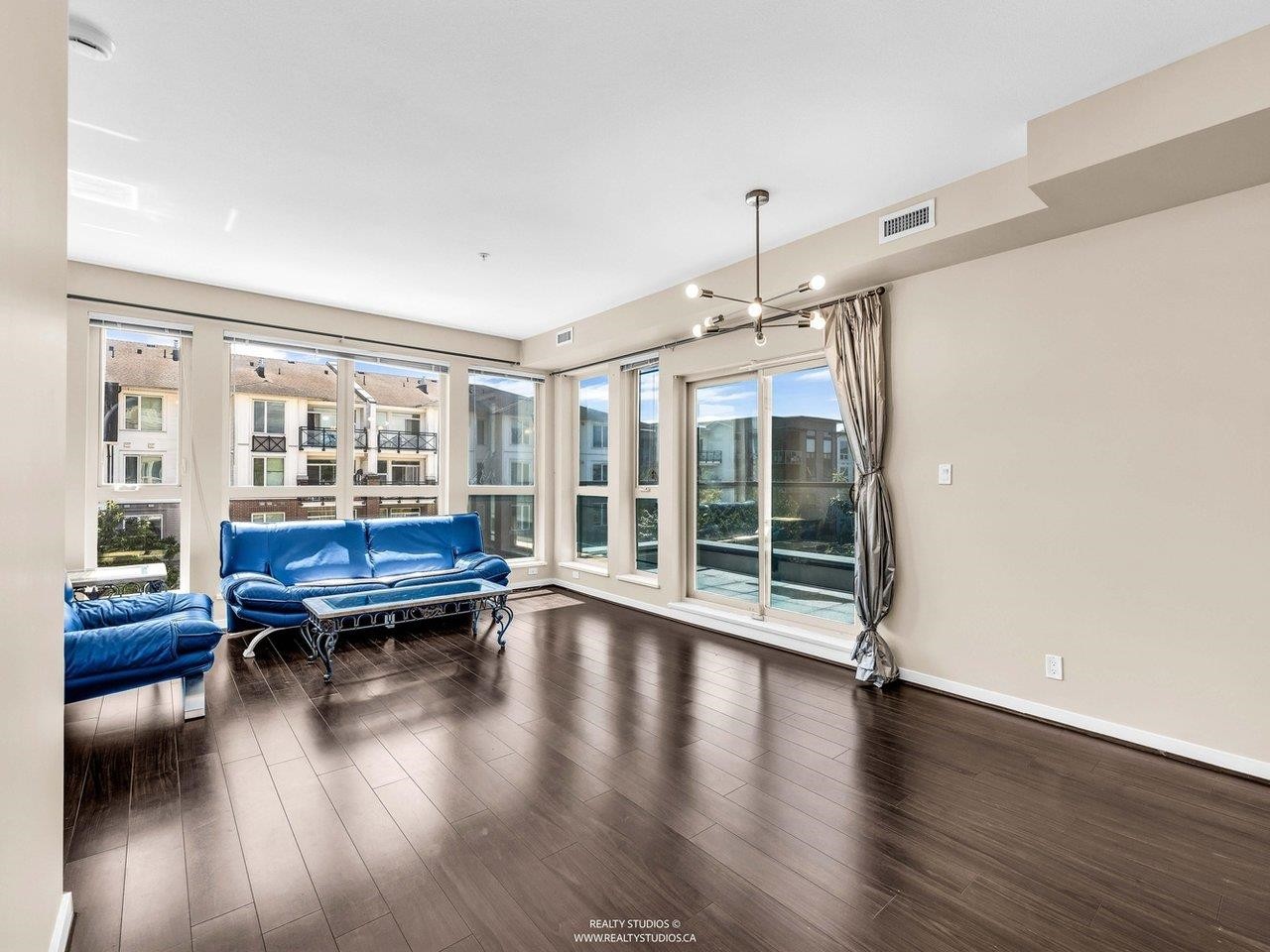 392-4133 Stolberg Street, Richmond, BC - Indoor