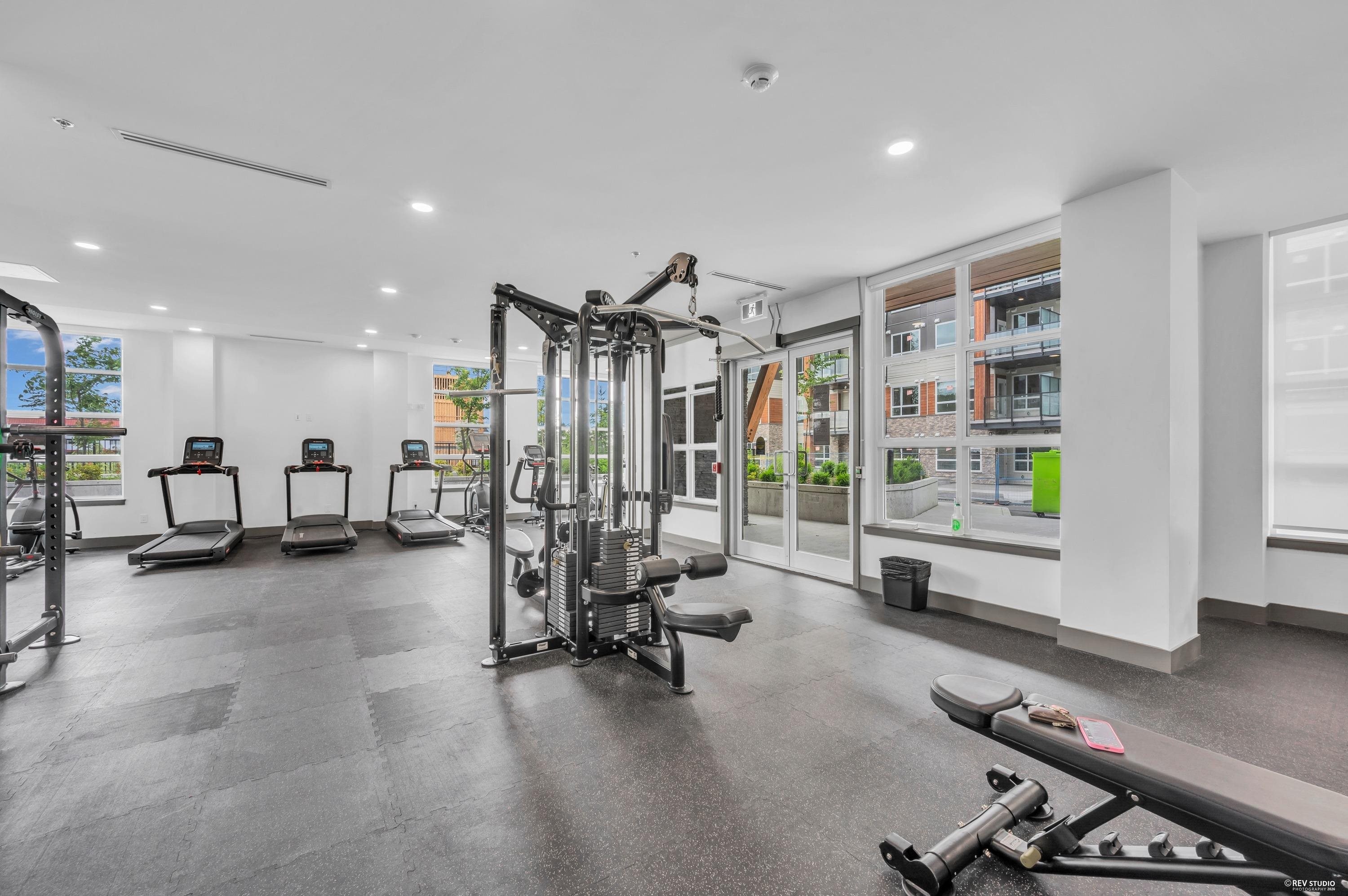 225-12109 223 Street, Maple Ridge, BC - Indoor Photo Showing Gym Room