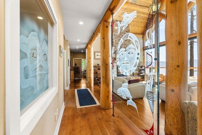 13543 Sakinaw Drive, Garden Bay, BC - Indoor Photo Showing Other Room