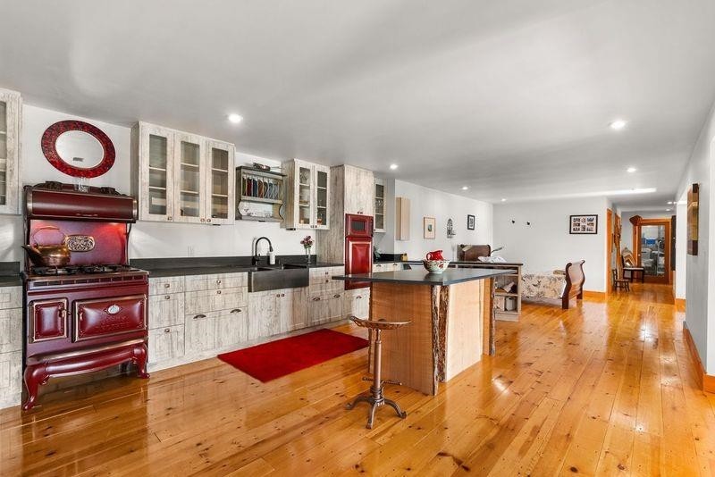 13543 Sakinaw Drive, Garden Bay, BC - Indoor Photo Showing Other Room