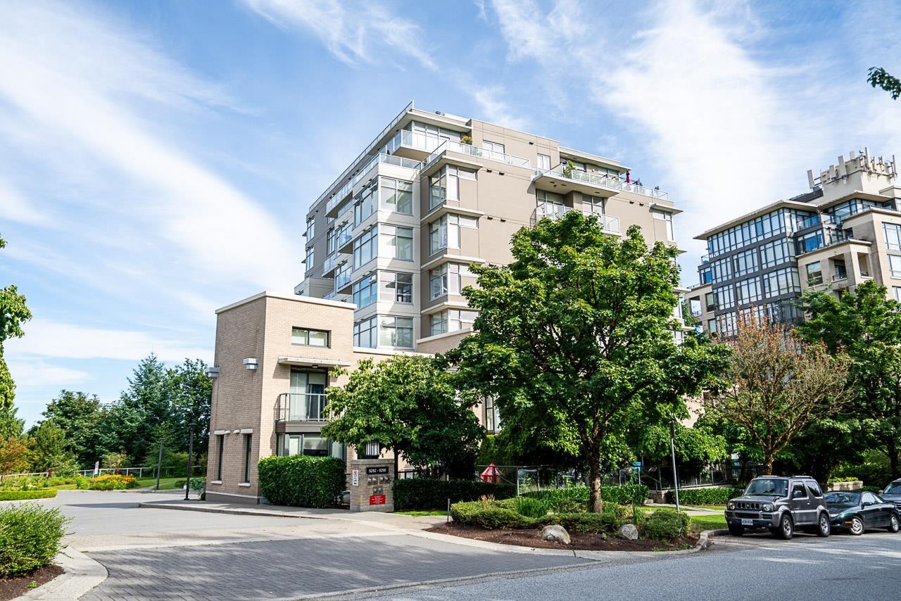 501-9298 University Crescent, Burnaby, BC
