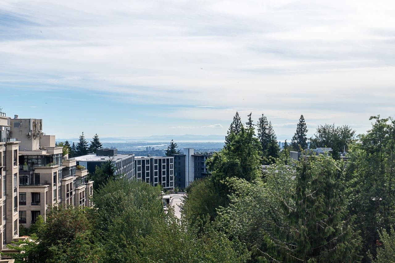 501-9298 University Crescent, Burnaby, BC
