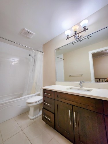 5255 Turquoise Drive, Richmond, BC - Indoor Photo Showing Bathroom