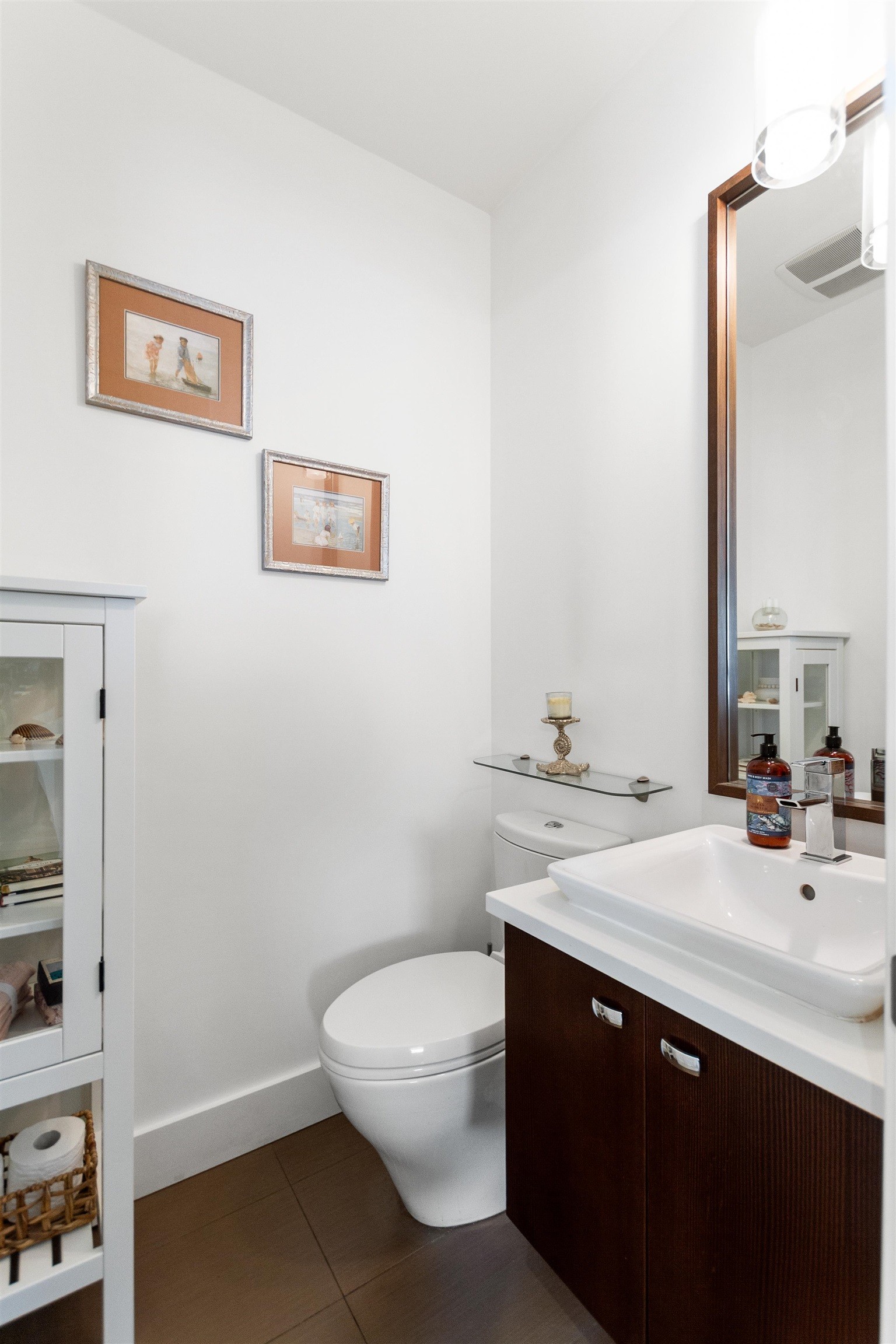 2416 8Th Avenue W, Vancouver, BC - Indoor Photo Showing Bathroom