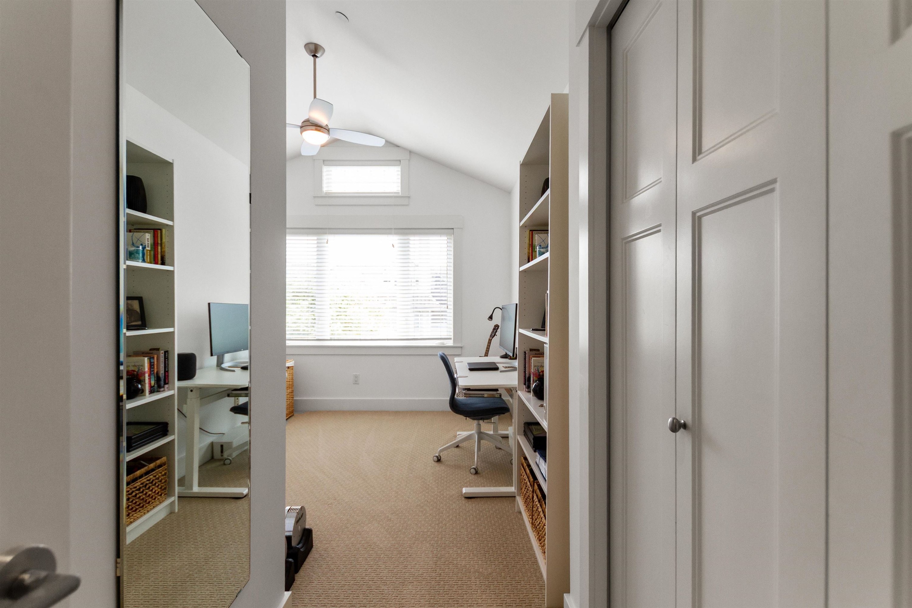 2416 8Th Avenue W, Vancouver, BC - Indoor Photo Showing Office