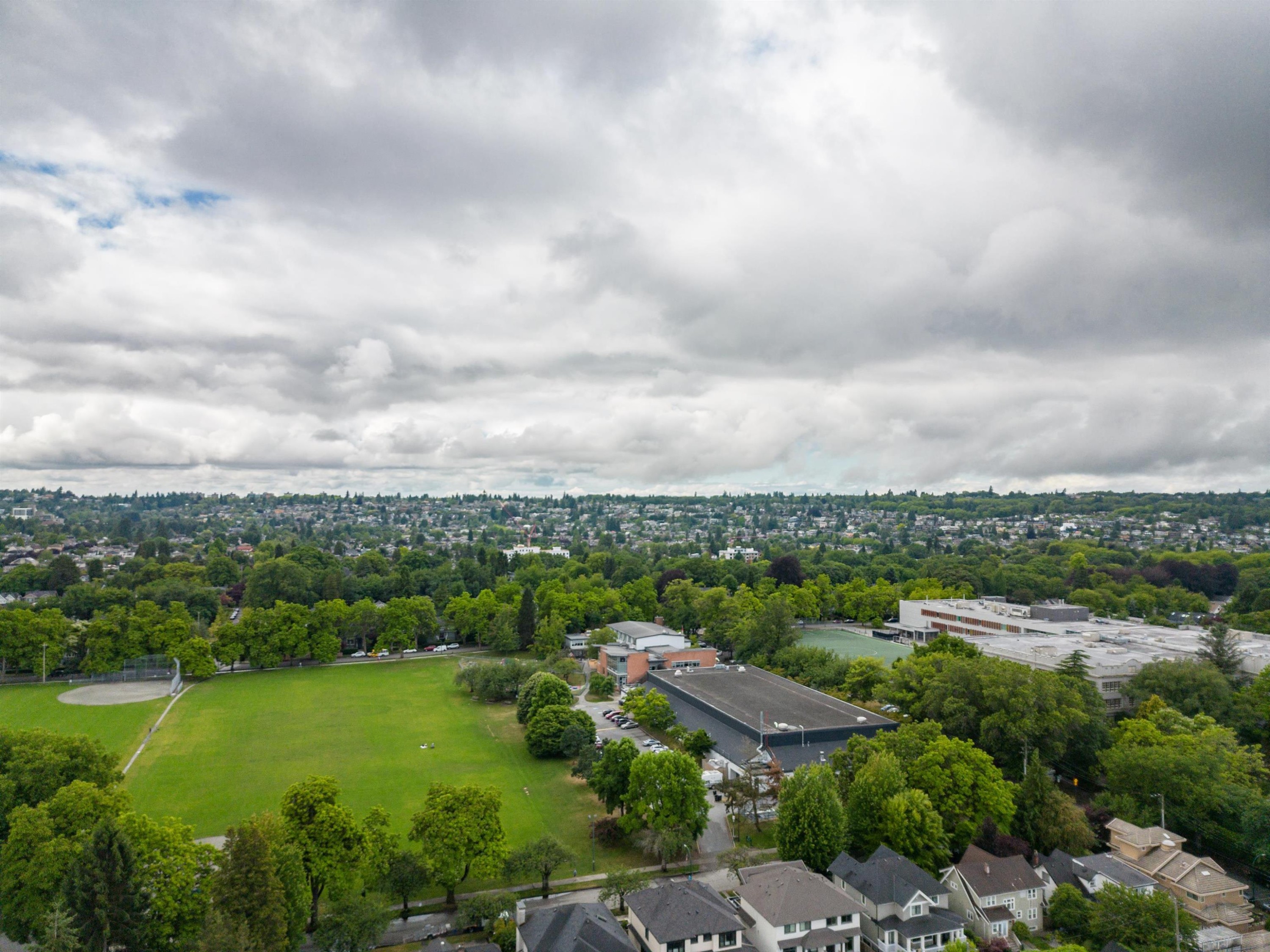 2416 8Th Avenue W, Vancouver, BC - Outdoor With View