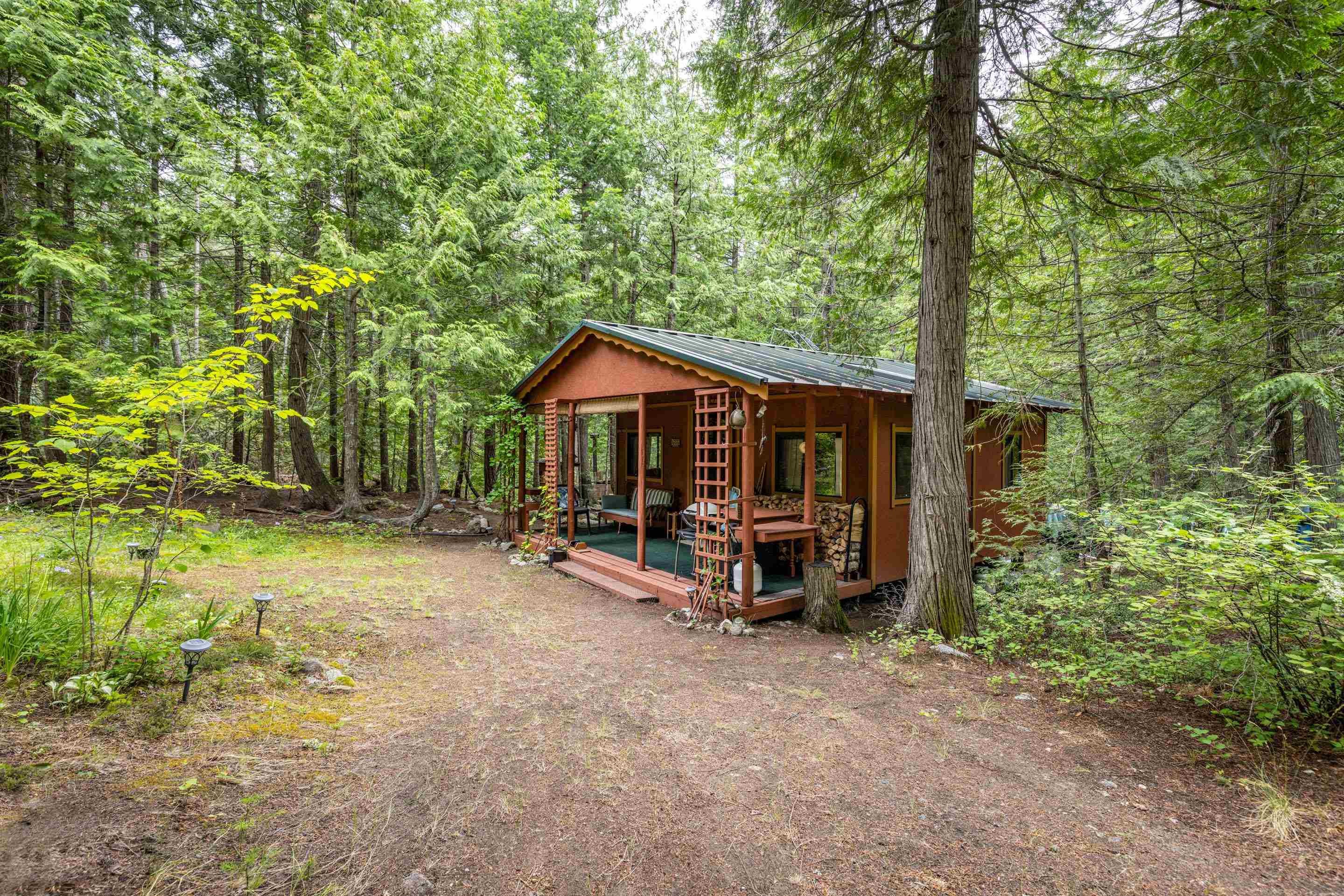 9540 Pemberton Portage Road, Pemberton, BC - Outdoor