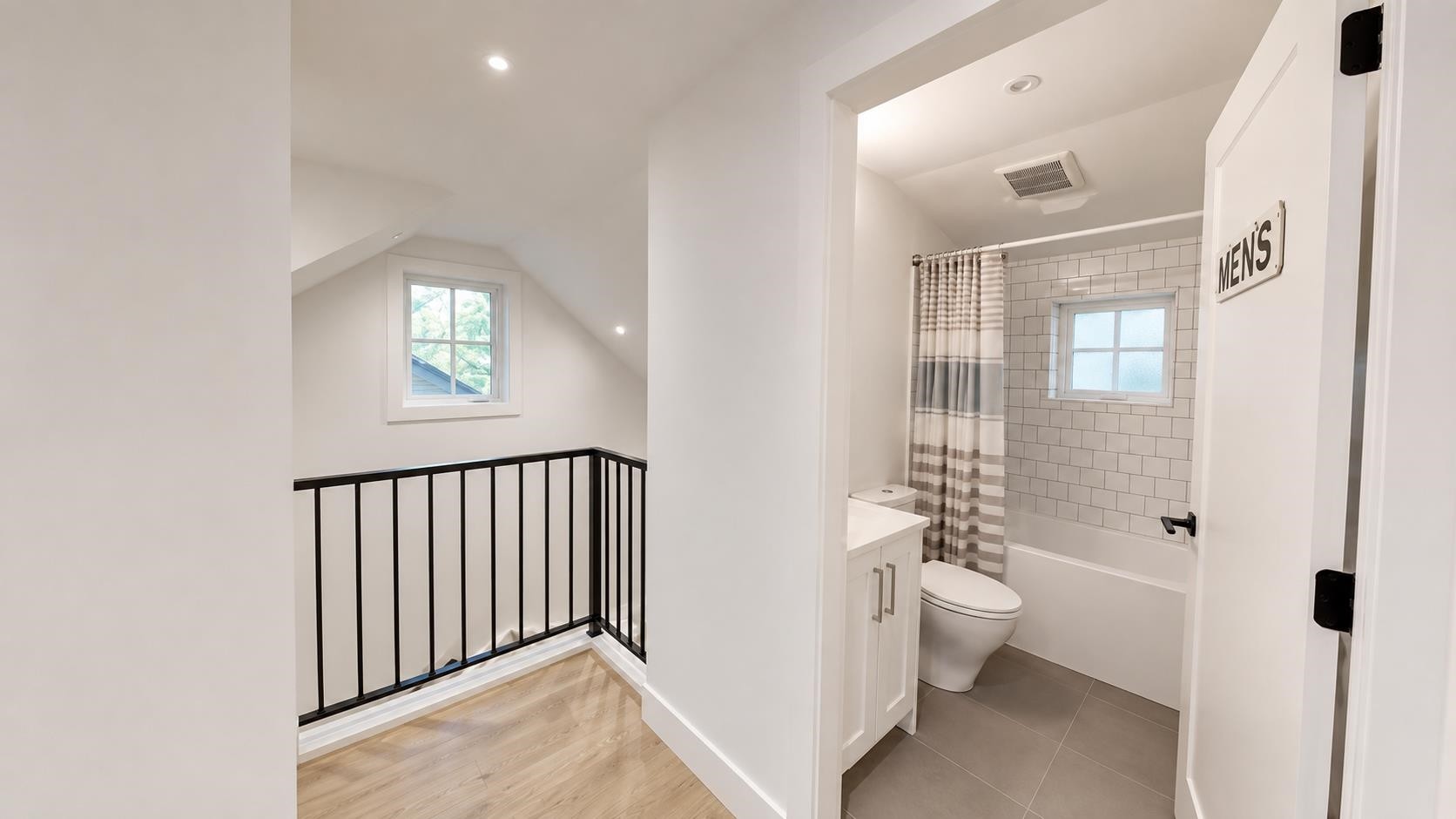 3363 15Th Avenue W, Vancouver, BC - Indoor
