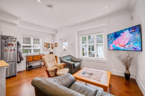3288 32Nd Avenue W, Vancouver, BC - Indoor Photo Showing Living Room