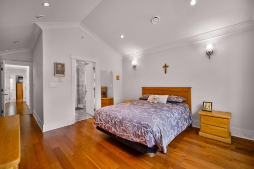 3288 32Nd Avenue W, Vancouver, BC - Indoor Photo Showing Bedroom