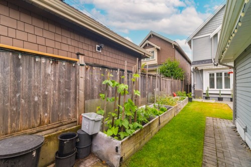 3288 32Nd Avenue W, Vancouver, BC - Outdoor
