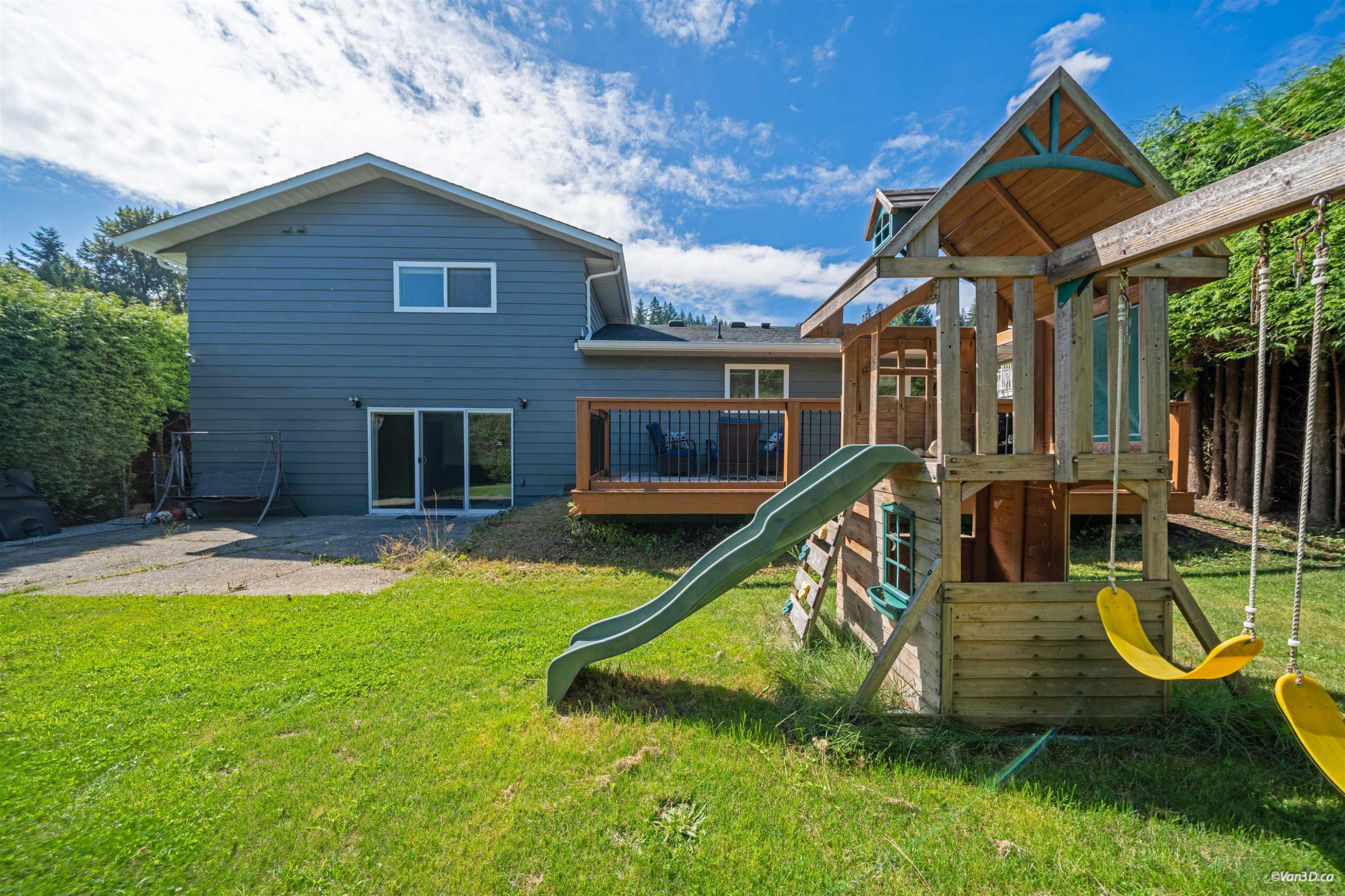 1047 Spar Drive, Coquitlam, BC - Outdoor With Deck Patio Veranda