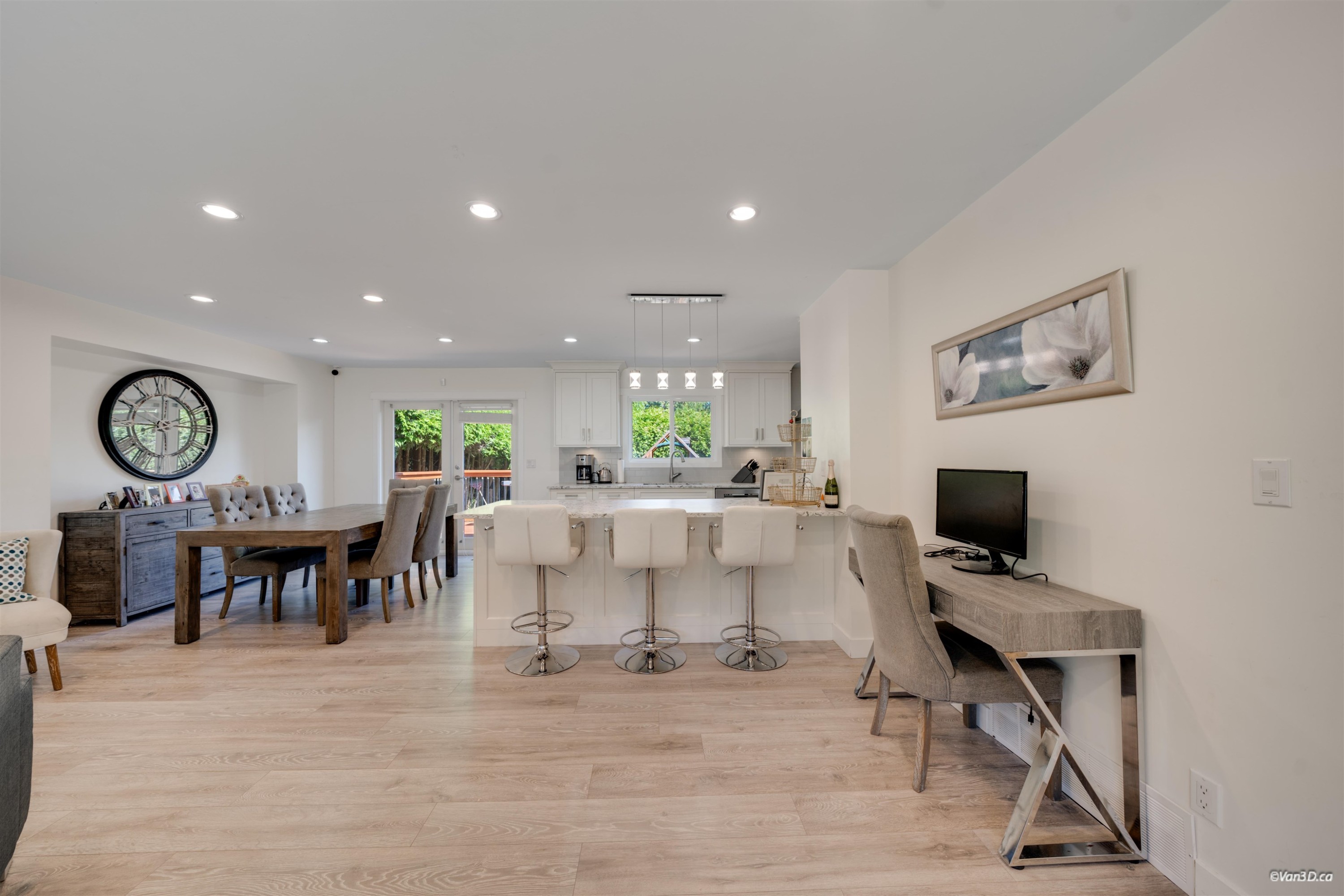 1047 Spar Drive, Coquitlam, BC - Indoor