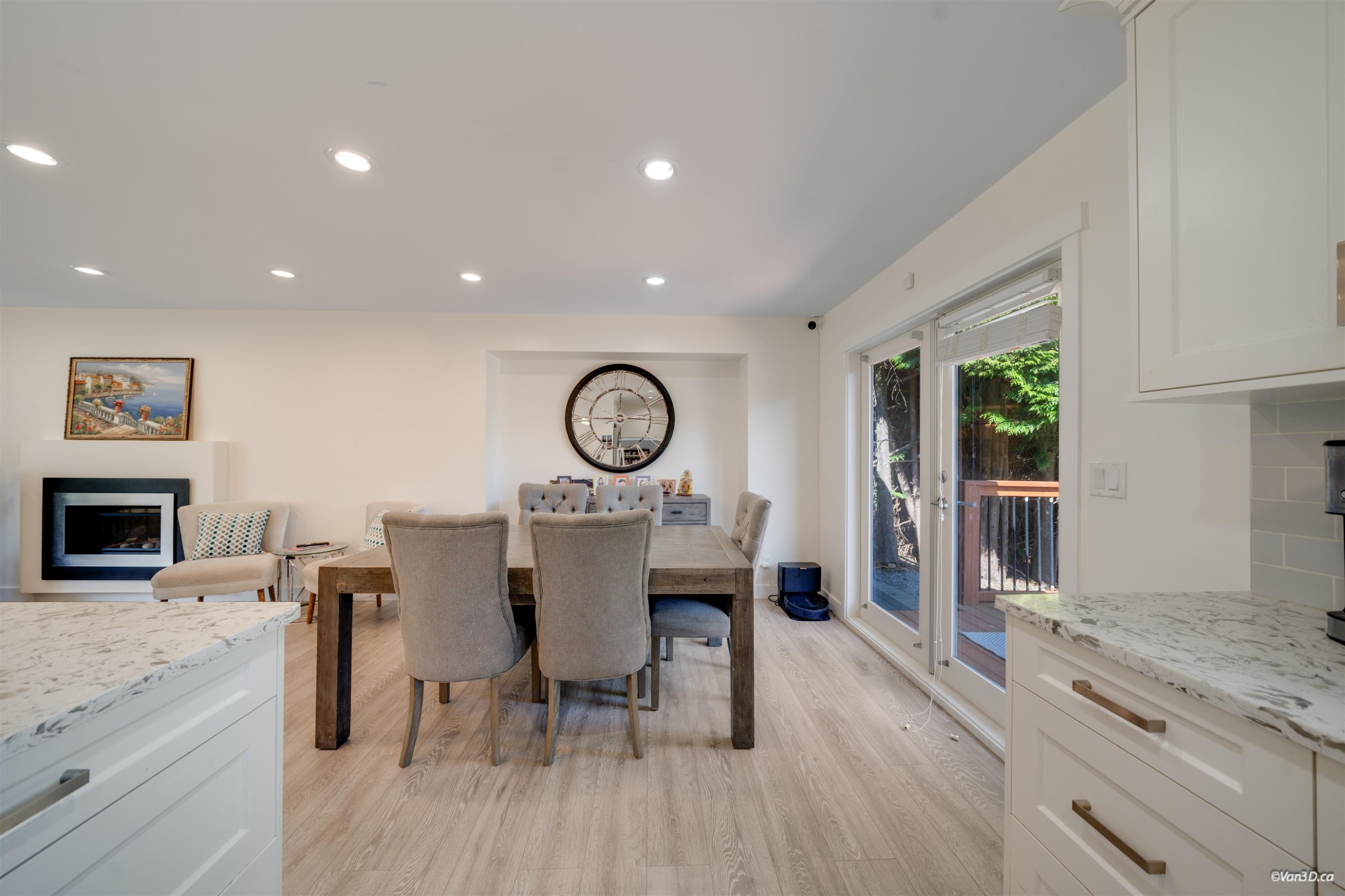 1047 Spar Drive, Coquitlam, BC - Indoor