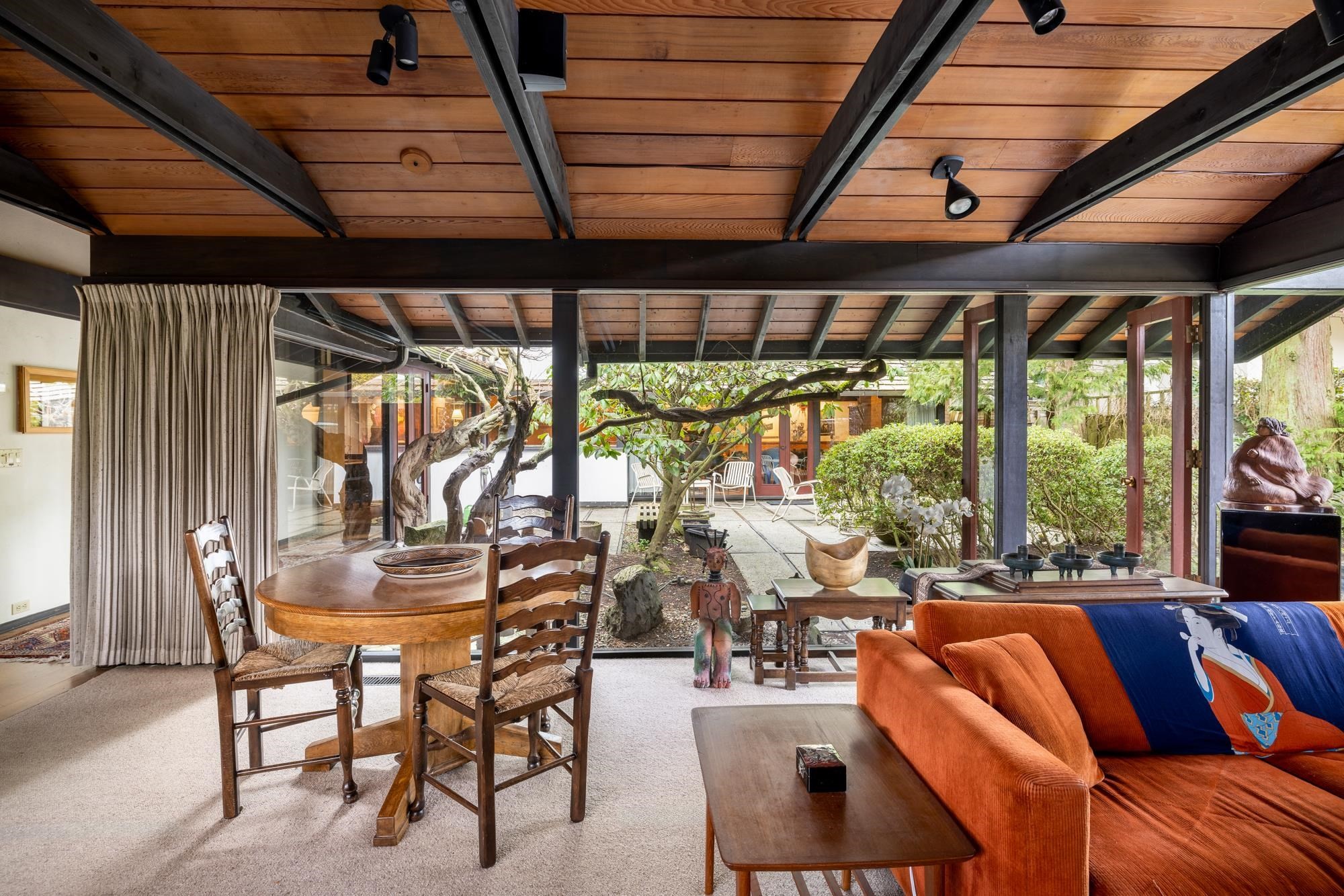 6821 Laurel Street, Vancouver, BC - With Deck Patio Veranda With Exterior