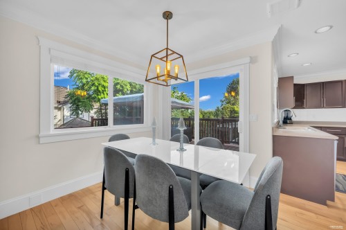 1591 Alpine Lane, Coquitlam, BC - Indoor Photo Showing Dining Room