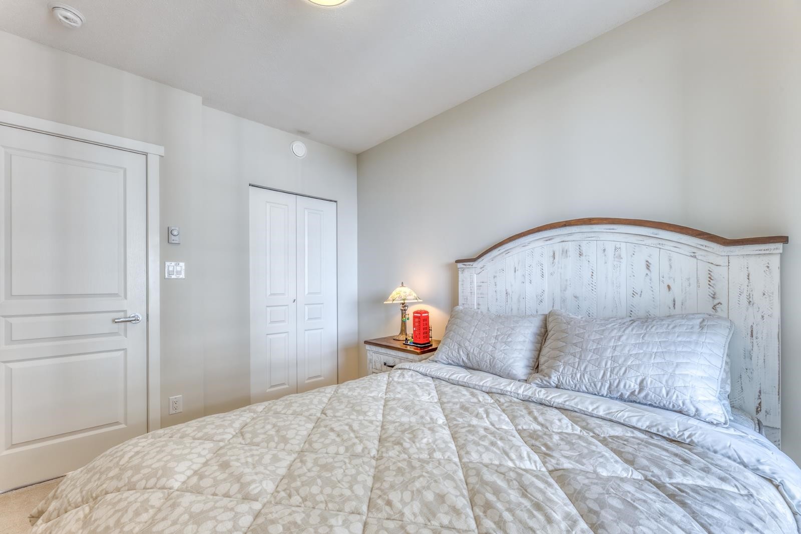2203-3096 Windsor Gate, Coquitlam, BC - Indoor Photo Showing Bedroom