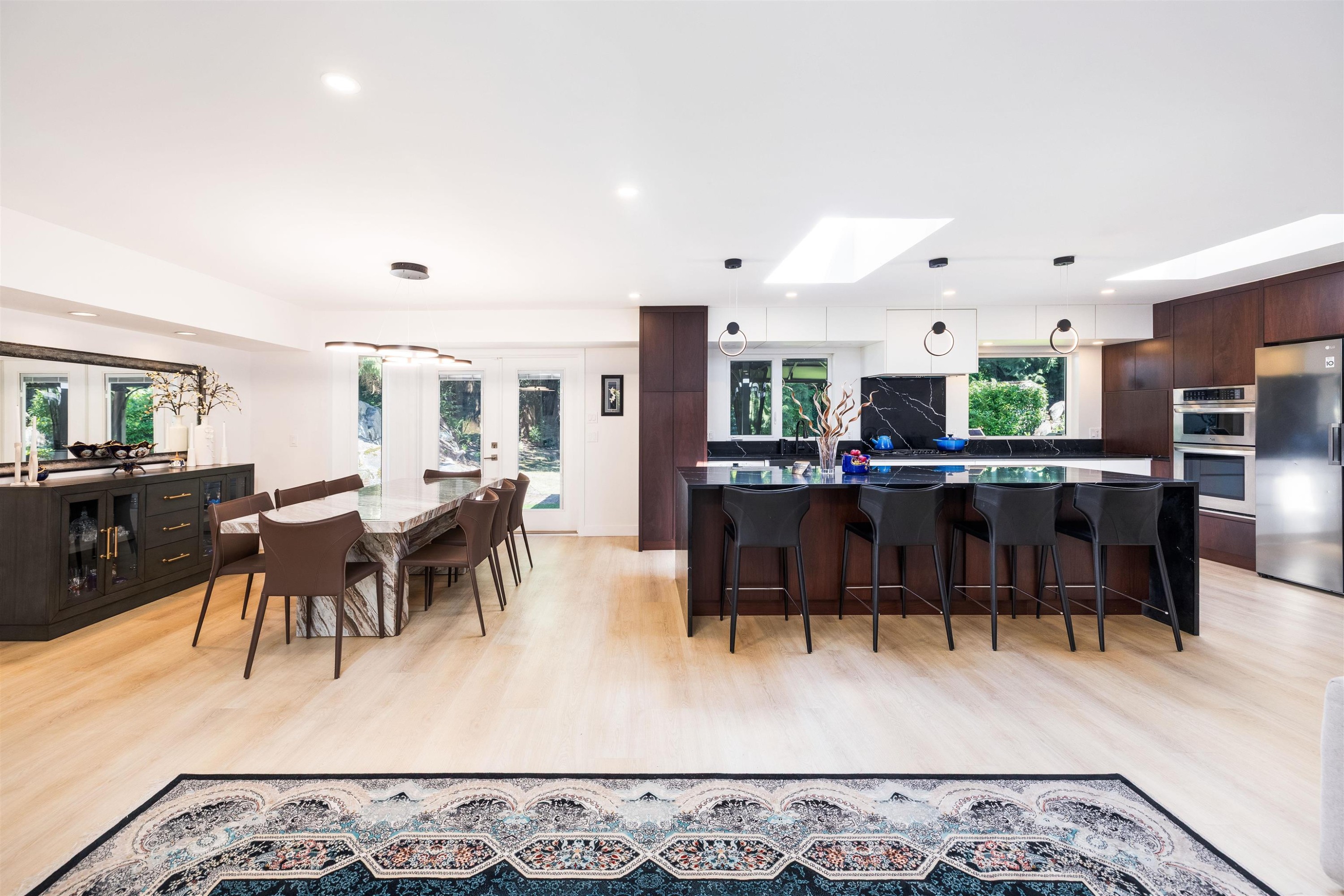 3965 Viewridge Place, West Vancouver, BC - Indoor