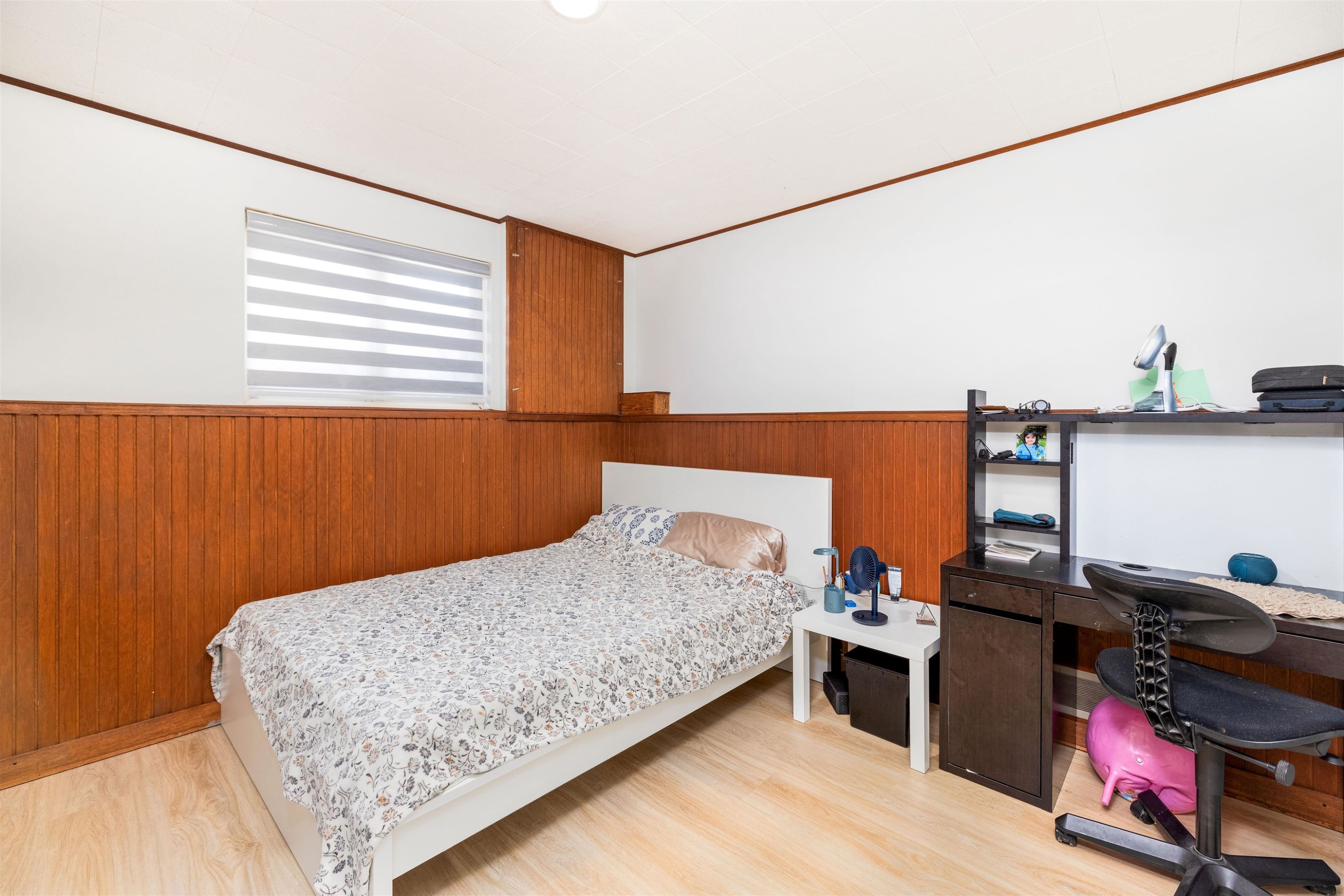 3965 Viewridge Place, West Vancouver, BC - Indoor Photo Showing Bedroom
