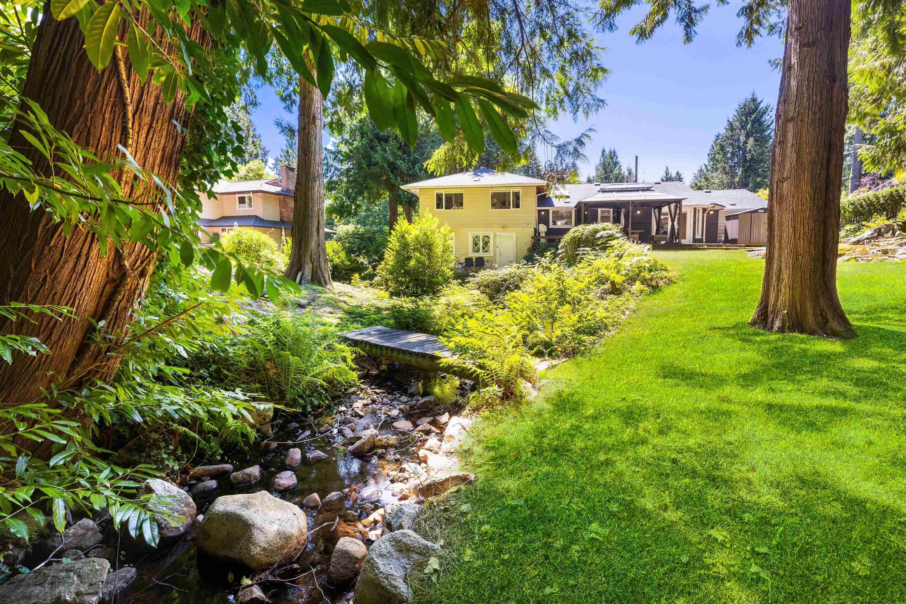 3965 Viewridge Place, West Vancouver, BC - Outdoor