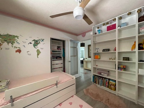6570 Madrona Crescent, West Vancouver, BC - Indoor