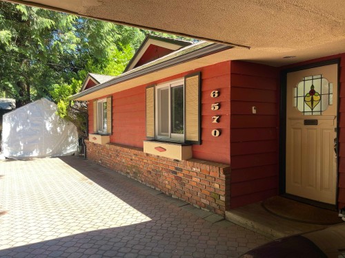 6570 Madrona Crescent, West Vancouver, BC - Outdoor With Exterior