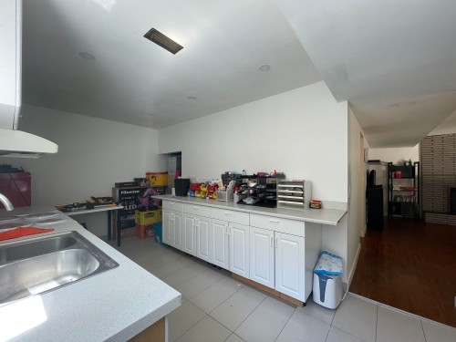 6570 Madrona Crescent, West Vancouver, BC - Indoor