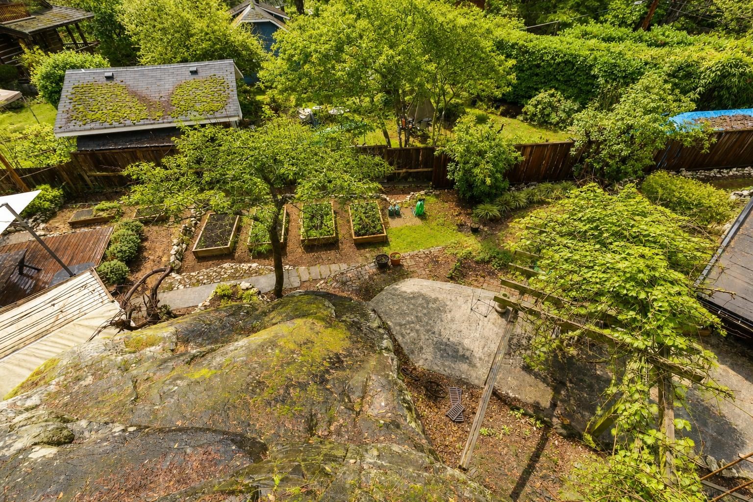 5817 Eagle Island, West Vancouver, BC - Outdoor