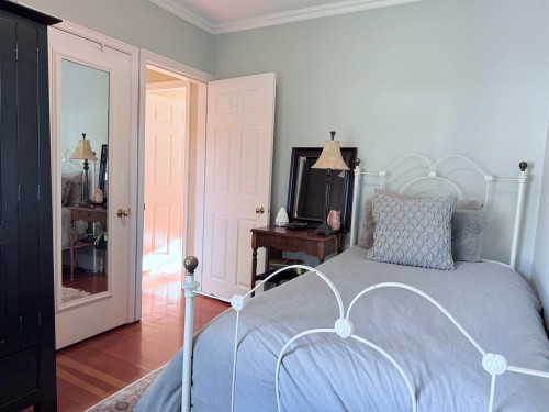 680 Thompson Avenue, Coquitlam, BC - Indoor Photo Showing Bedroom