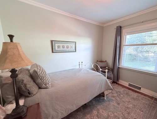 680 Thompson Avenue, Coquitlam, BC - Indoor Photo Showing Bedroom