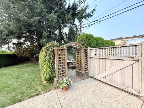 680 Thompson Avenue, Coquitlam, BC - Outdoor