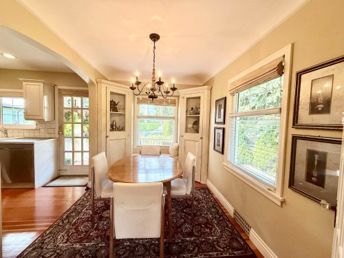 680 Thompson Avenue, Coquitlam, BC - Indoor Photo Showing Dining Room