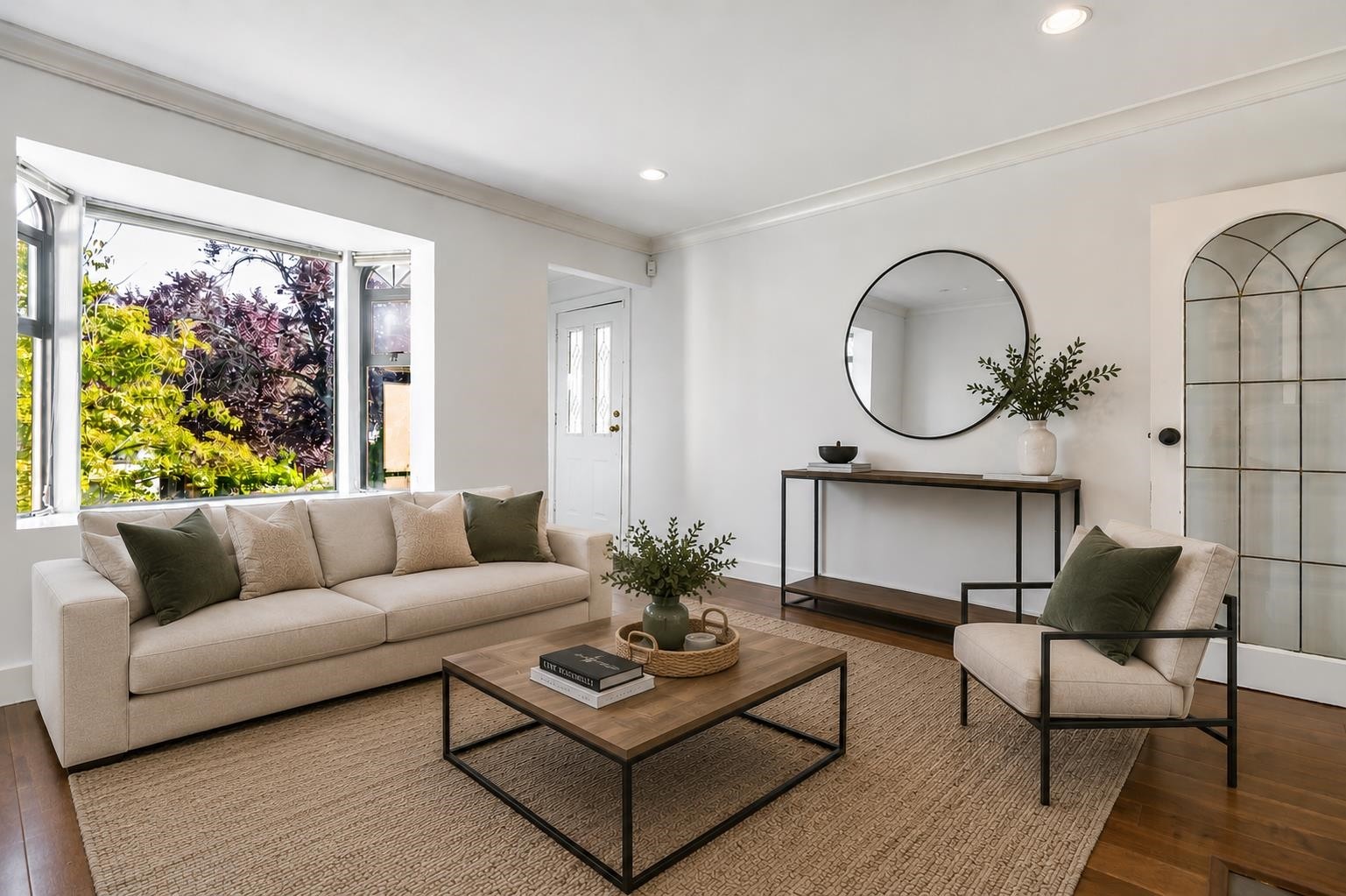2576 Parker Street, Vancouver, BC - Indoor Photo Showing Living Room