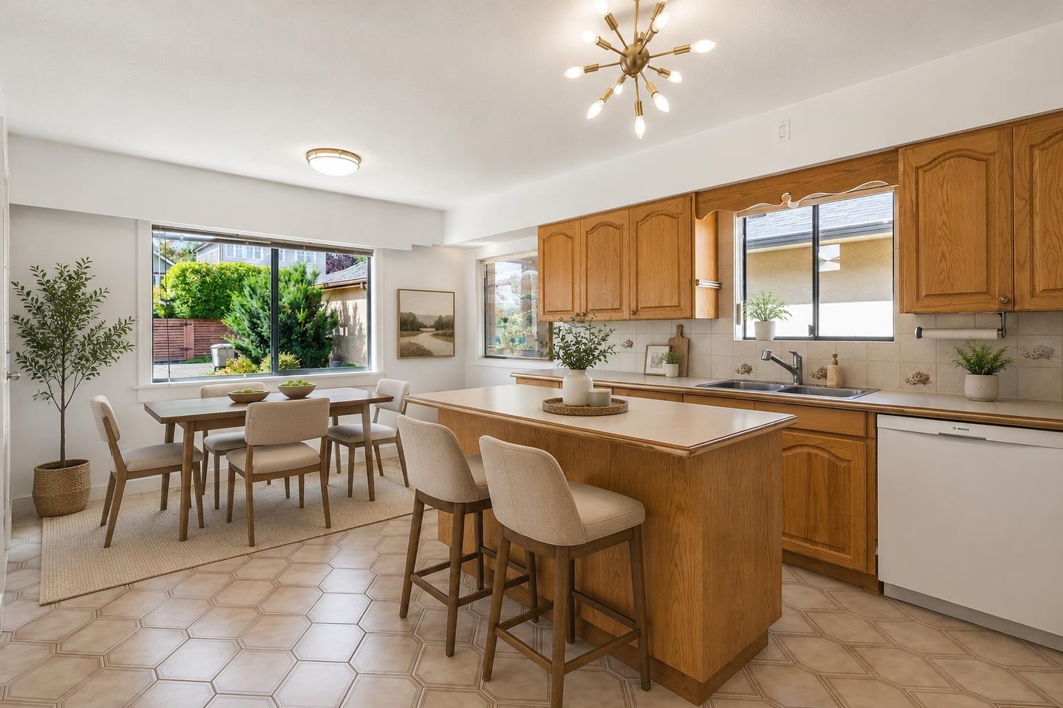 2576 Parker Street, Vancouver, BC - Indoor