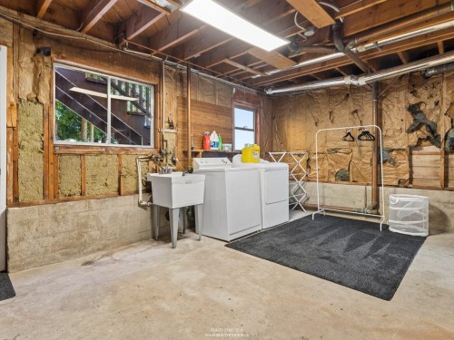 785 Regan Avenue, Coquitlam, BC - Indoor Photo Showing Laundry Room