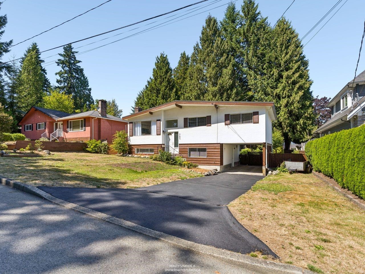 785 Regan Avenue, Coquitlam, BC - Outdoor With Facade