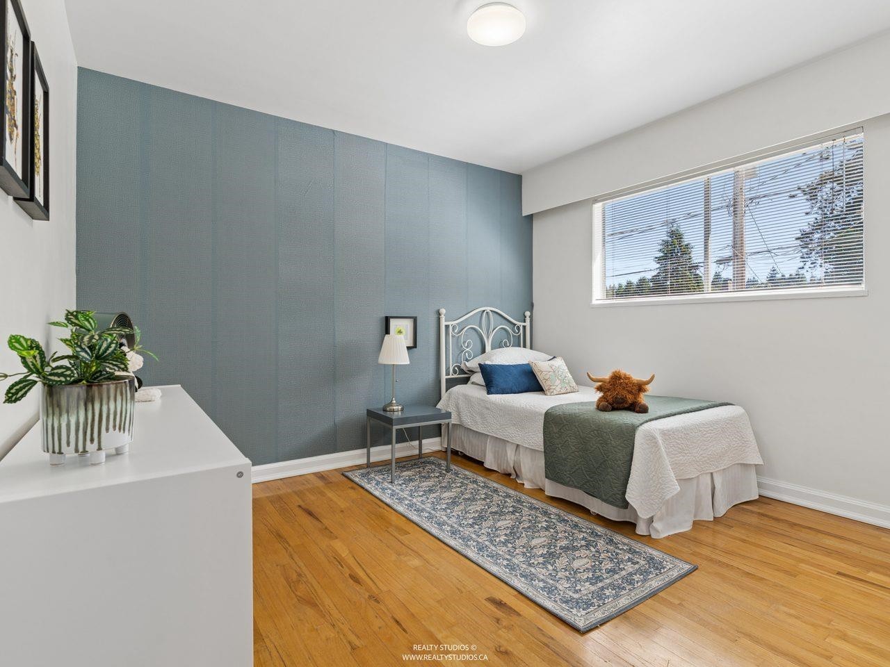 785 Regan Avenue, Coquitlam, BC - Indoor Photo Showing Bedroom
